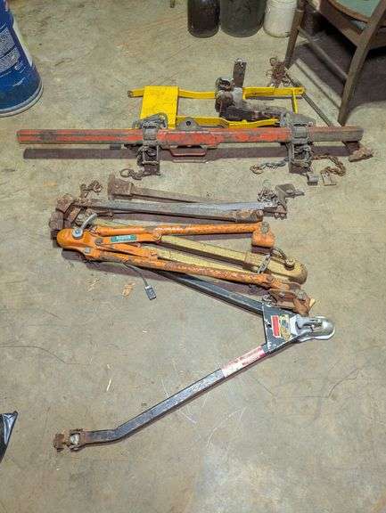 Vehicle Jacks and Utility Hitch image