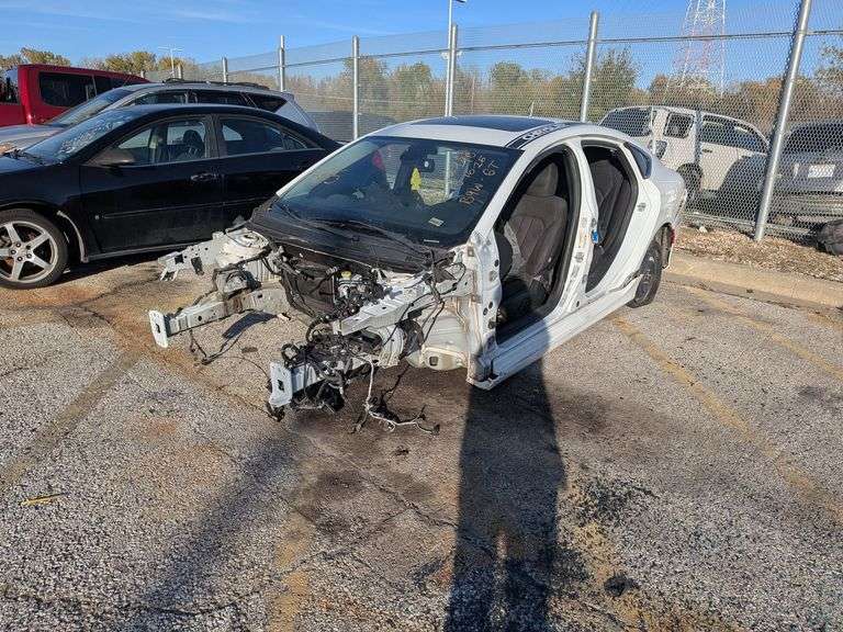 2015 CHRYSLER 200 image