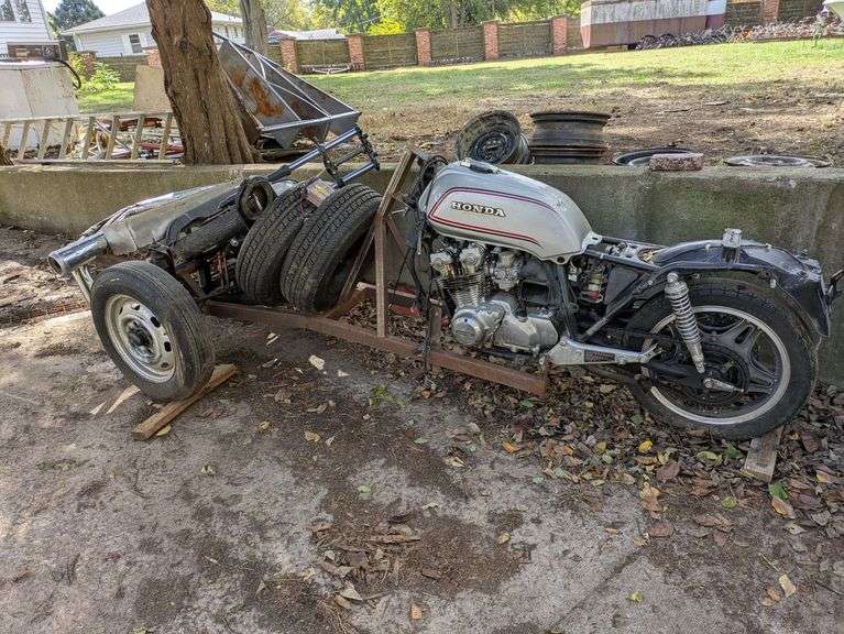 Honda Super Sport CB750F, Trailer, Tires, and Parts image