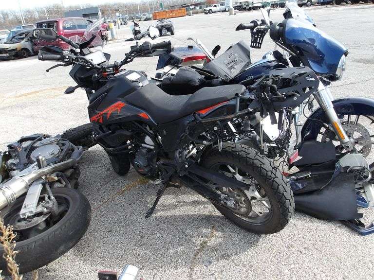 2022 KTM ADVENTURE image