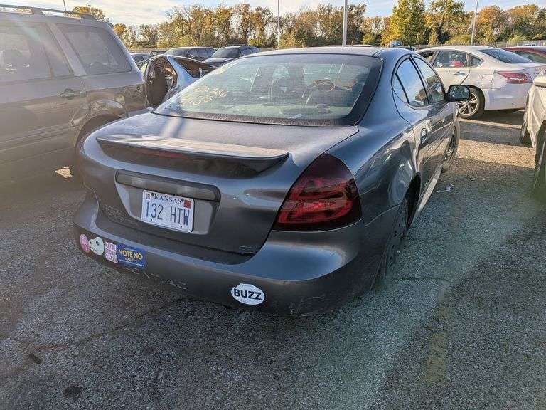 2005 PONTIAC GRAND PRIX image