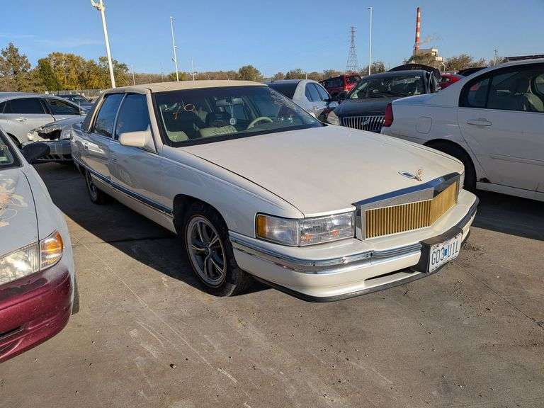 1995 CADILLAC DEVILLE image