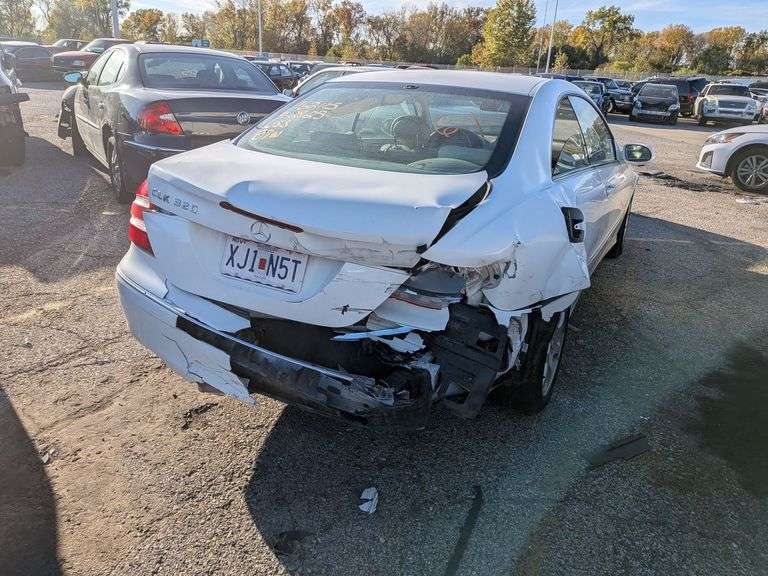 2004 MERCEDES CLK CLASS image