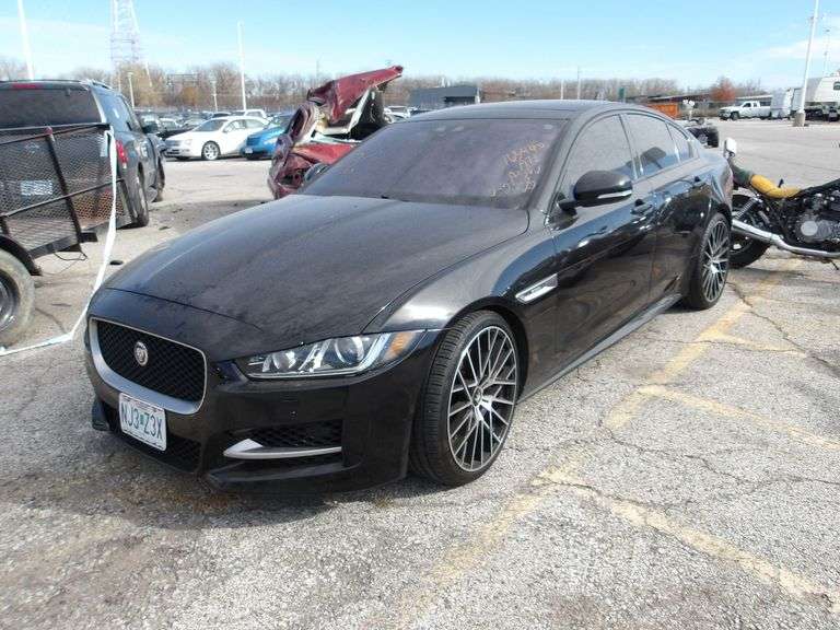 2017 JAGUAR XE image