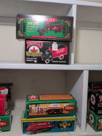 4 Ertl die cast Texaco collectible banks image