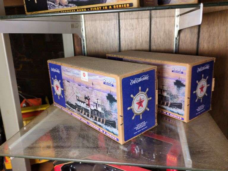 2 Ertl Tug Boat banks image