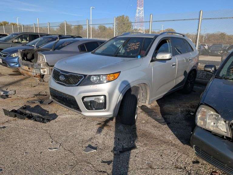 2012 KIA SORENTO image