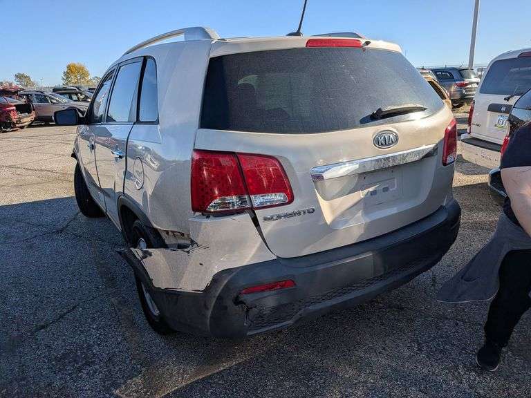 2011 KIA SORENTO image