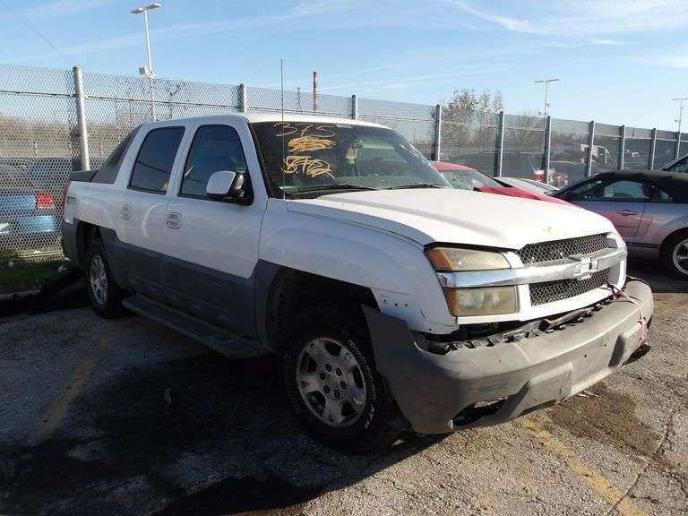 2002 CHEVROLET AVALANCHE image