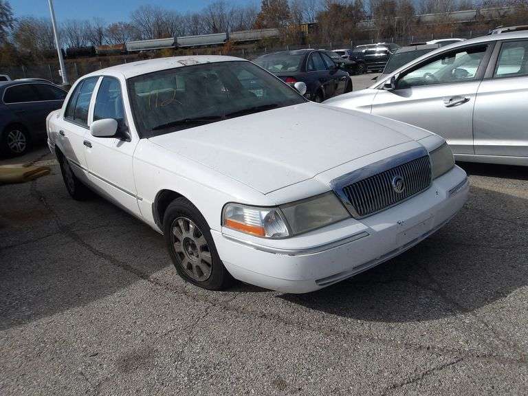 2004 MERCURY GRAND MARQUIS image