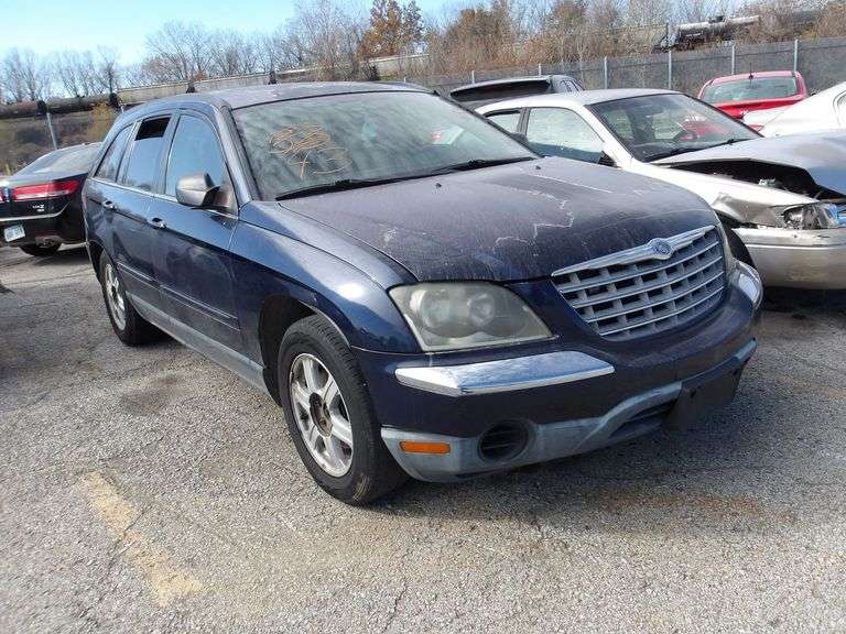2004 CHRYSLER PACIFICA image