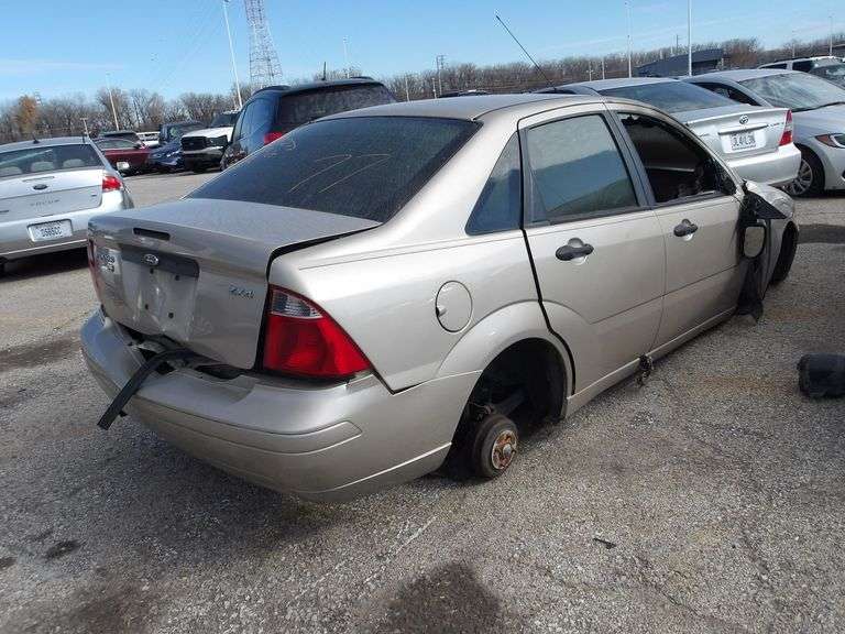 2006 FORD FOCUS image