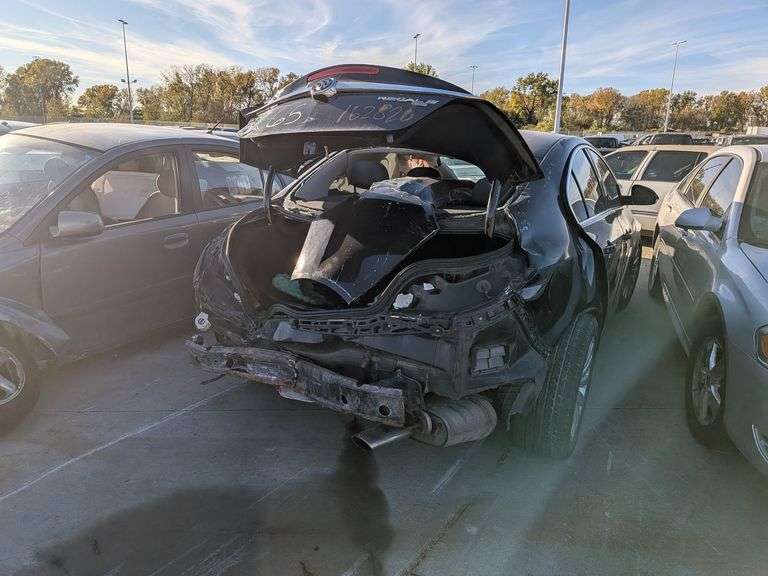 2011 BUICK REGAL image