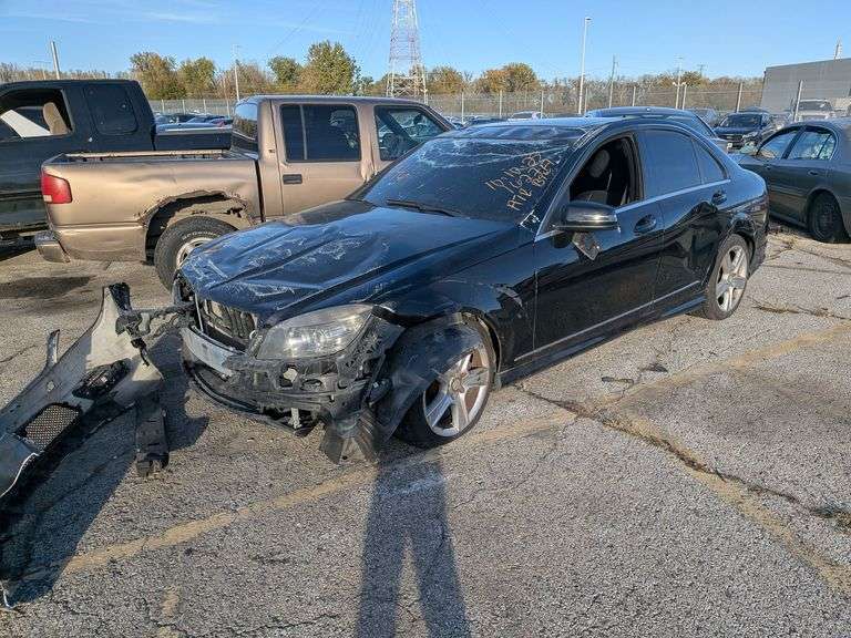 2011 MERCEDES C CLASS image