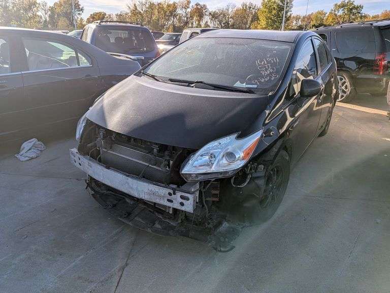 2014 TOYOTA PRIUS image