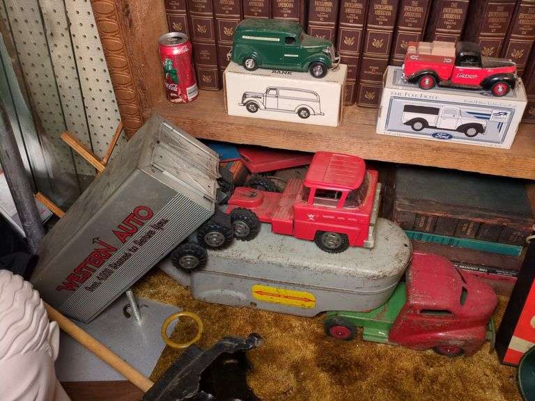 Wyandotte tractor trailer and Marx Western Auto truck and trailer image