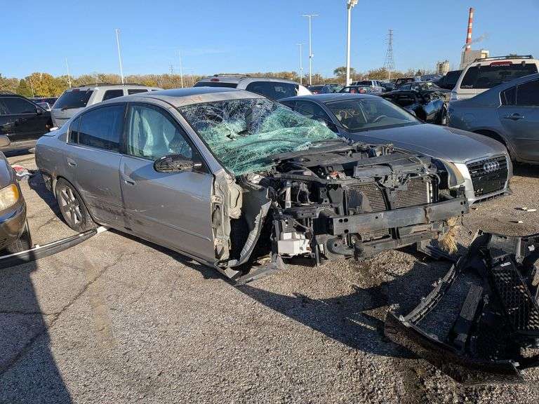 2004 NISSAN ALTIMA image