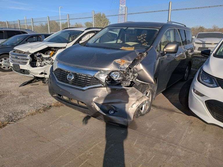 2016 NISSAN QUEST image