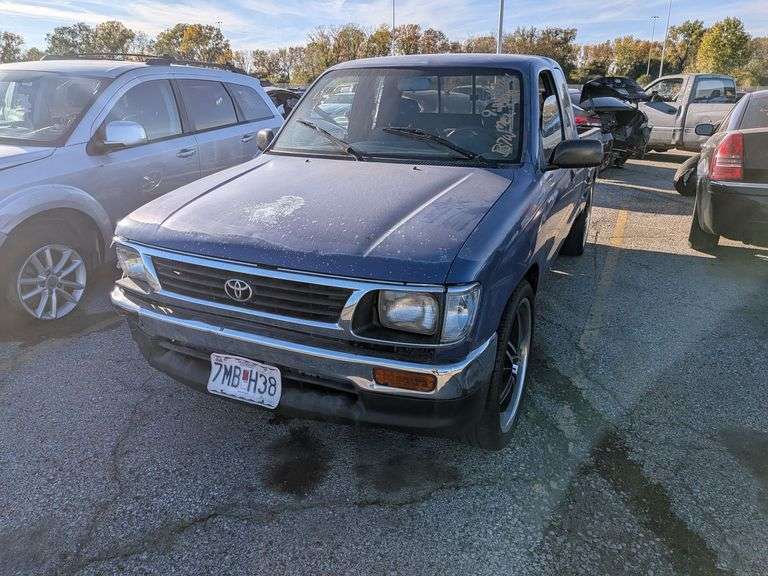 1995 TOYOTA TACOMA image