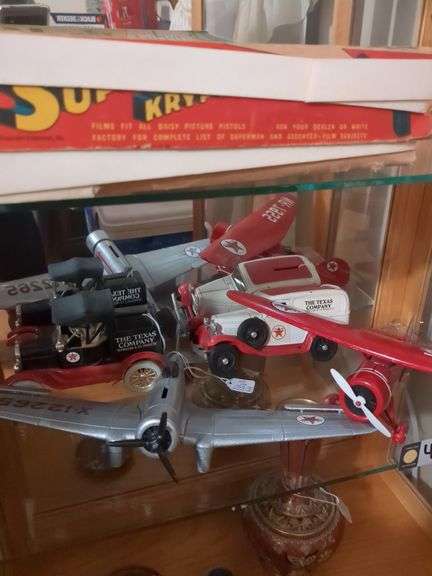 4 Ertl diecast banks image