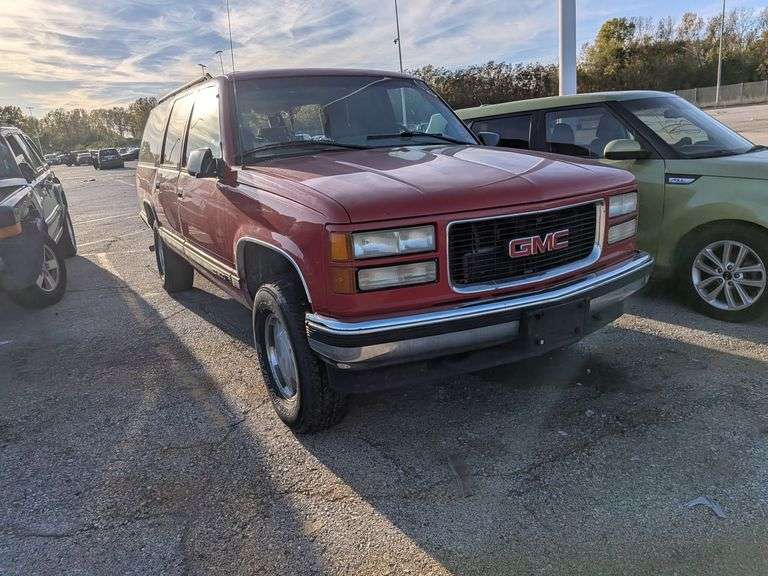 1995 GMC SUBURBAN image