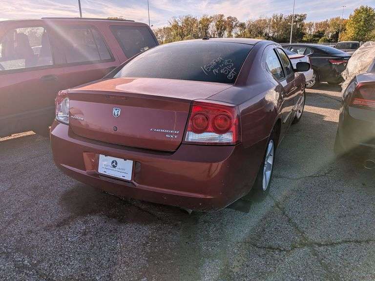 2010 DODGE CHARGER image