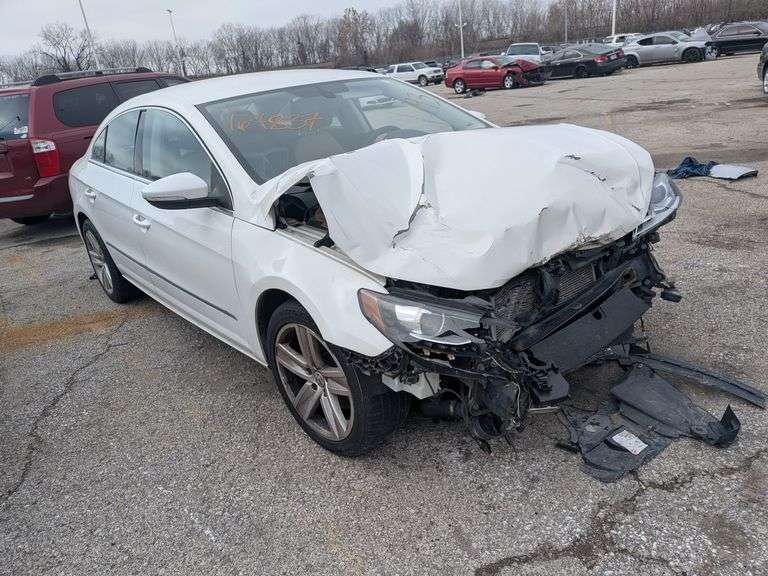 2013 VOLKSWAGEN PASSAT image