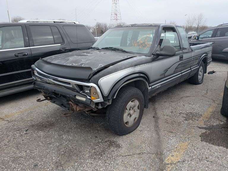 1994 CHEVROLET S-10 PICKUP image