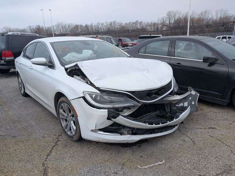 2015 CHRYSLER 200 image