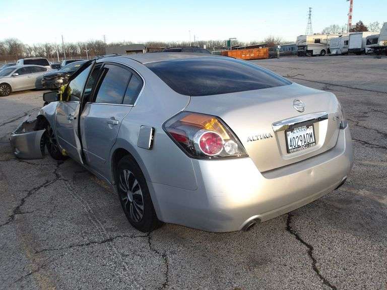 2010 NISSAN ALTIMA image