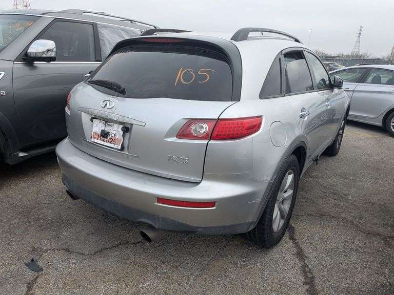 2004 INFINITI FX35 image