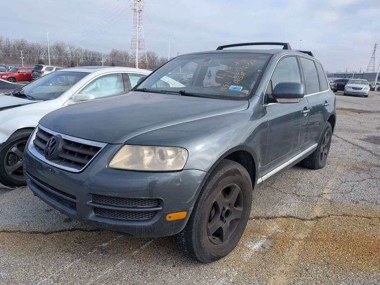 2005 VOLKSWAGEN TOUAREG image