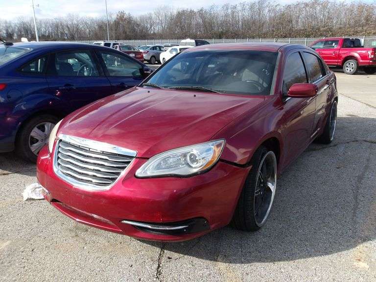 2013 CHRYSLER 200 image