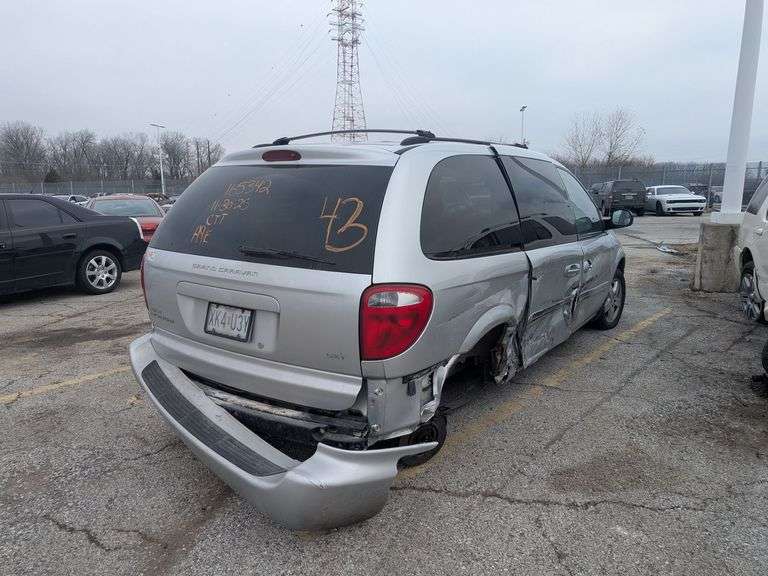 2006 DODGE CARAVAN image