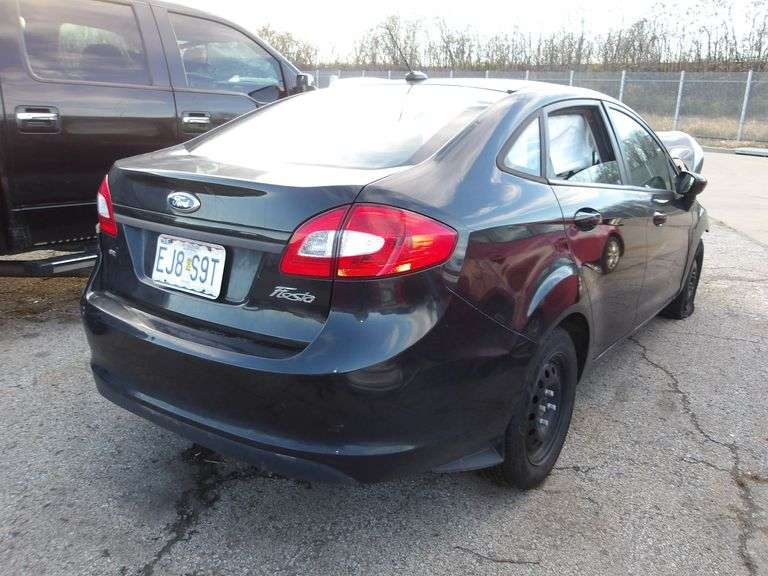 2012 FORD FIESTA image