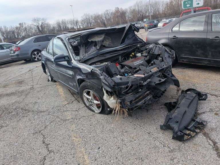 2003 PONTIAC GRAND PRIX image