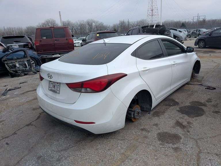 2015 HYUNDAI ELANTRA image