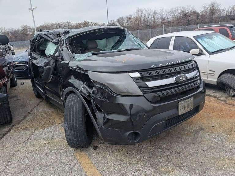 2015 FORD EXPLORER image