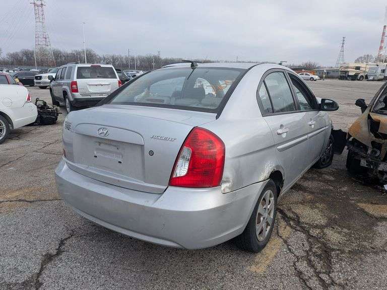 2009 HYUNDAI ACCENT image