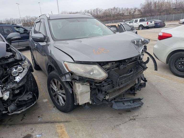 2015 NISSAN ROGUE image