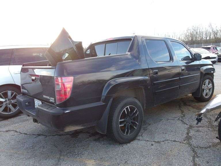 2011 HONDA RIDGELINE image