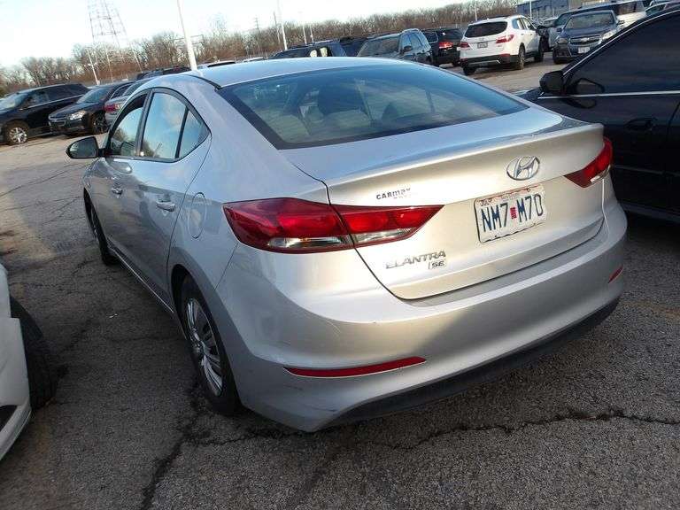 2018 HYUNDAI ELANTRA image