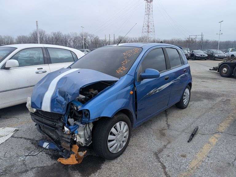 2005 CHEVROLET AVEO image