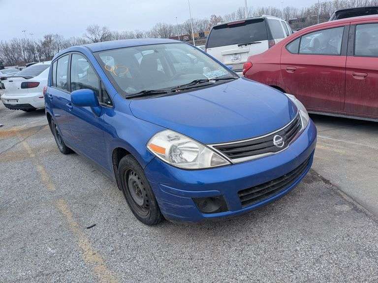 2012 NISSAN VERSA image