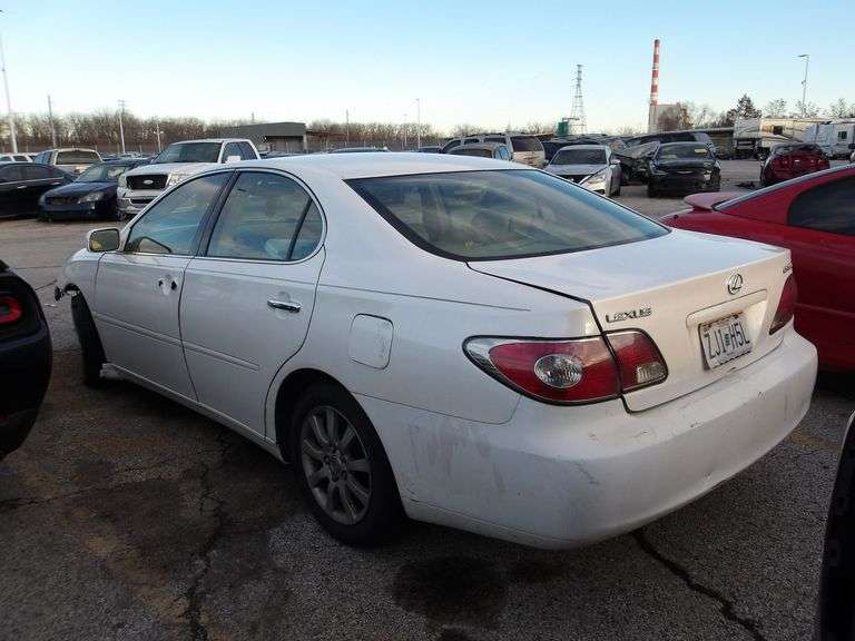 2004 LEXUS ES image