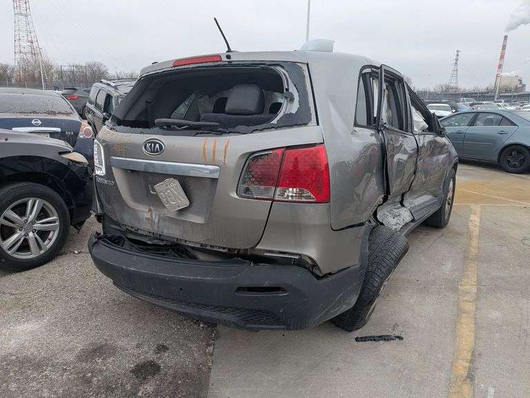 2011 KIA SORENTO image