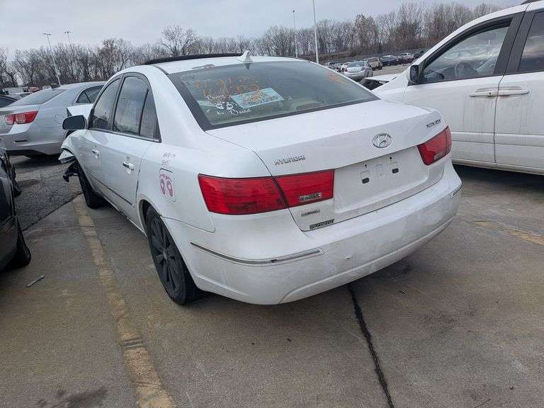 2009 HYUNDAI SONATA image