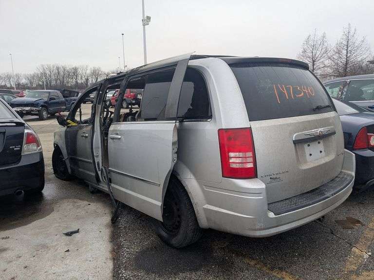 2010 CHRYSLER TOWN-COUNT