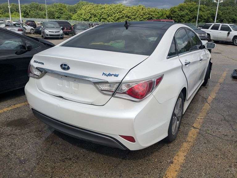 2011 HYUNDAI SONATA