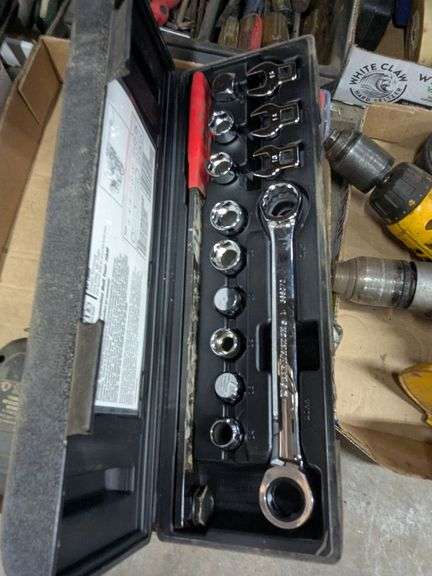 Blue Point AT500 Impact wrench, Lincoln 14v Battery and charger, 1" ratchet straps, serpentine belt wrench
